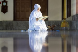 Nasihat UAS: Meski Tak Lancar, Teruslah Membaca Al-Qur'an