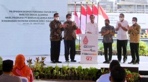 Presiden Jokowi Lepas Ekspor Perdana Smelter Grade Alumina
