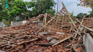 Hujan Angin Terjang Berbah Sleman, Sejumlah Rumah Rusak