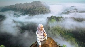 Tebing Keraton, Objek Wisata Alam yang Instagramable