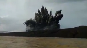 Viral Video Erupsi Gunung Anak Krakatau, Ini Penjelasan BNPB