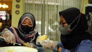 Bisnis Fesyen Bangkrut, Muslimah Ini Sukses Lewat Gabin Tape