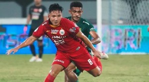 Bermain 10 Pemain, Persija Imbangi Persebaya