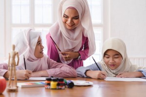 5 Selebritis yang Pilih Pesantren untuk Pendidikan Sang Buah Hati