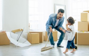 Kebiasaan Bermain dengan Menggoda Anak, Sehatkah?