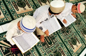 Kapan Waktu Tepat Ajari Anak-Anak Berpuasa?