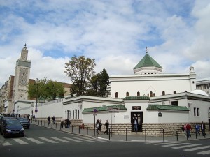 Masjid Agung Paris: Simbol Islam di Prancis, Ramah pada Nonmuslim