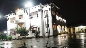Gedung Juang di Sore Hari, Wisata Museum sambil Jajan Kaki Lima
