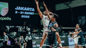 Lewati Hadangan Evos Thunder, Pelita Jaya Puncaki Klasemen Tim Putih