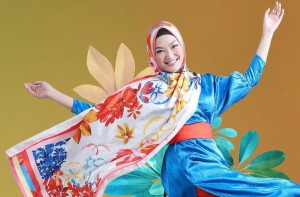 Perdana, Scarf Sroja Terinspirasi dari Aneka Tanaman