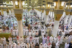 Tarawih Pertama di Masjidil Haram, Jumlah Rakaat Dikurangi