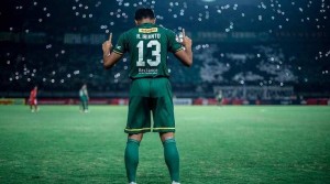 Persebaya Lepas Ricky Kambuaya dan Rachmat Irianto