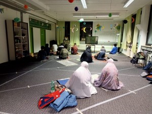 Ramadhan di Jerman: Tanpa Adzan dan Sulit Mencari Makanan Halal