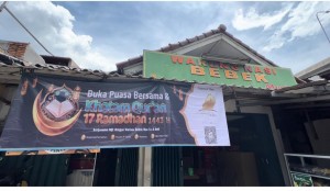 Ingin Jadi Pelayan Qur'an, Pemilik Warung Makan Bebek Sediakan Buka Puasa