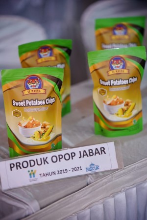 Produk UMKM Pesantren Thariqul Jannah Bekasi Terlaris di Mandalika