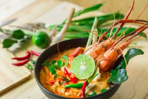 Segarnya Tom Yam Bikin Melek saat Santap Sahur