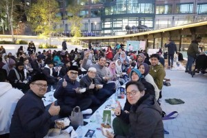 Open Iftar London, Onde Onde dan Pastel Jadi Favorit