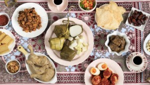 Tips Makan Sehat Saat Lebaran, Nomor 2 Sulit Dihindarkan