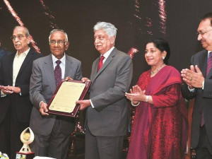 Azim Premji, Miliarder Muslim Bangun Organisasi Filantropi Terbesar di India