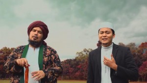 Buya Yahya Gandeng Ustadz Derry Sulaiman Rilis Lagu Damai Bersama