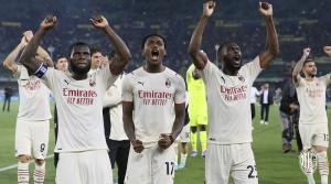 Persaingan Memanas, AC Milan Raih Tiga Poin Krusial di Markas Verona