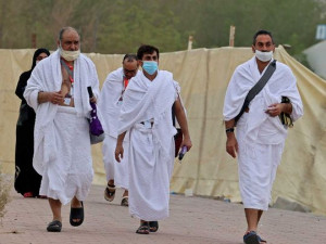 Haji atau Umrah Dulu Bila Uang Pas-pasan? Ini Kata Buya Yahya