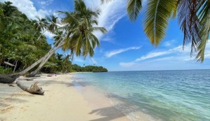 Jernihnya Pantai Tengkera, Potensi Wisata Alam di Konawe Kepulauan