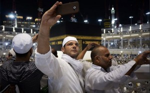 Bolehkah Berswafoto Saat Haji? Ini Penjelasan Habib Ali Al-Jufri