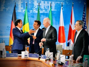 Kunjungan Kerja Luar Negeri, Jokowi Bawa Misi Damaikan Rusia-Ukraina