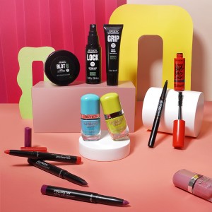 Terinspirasi Cewek Kue, Jenama Ini Luncurkan Cat Kuku Warna Warni