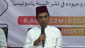 Tepis Tuduhan NU Ahlul Bid'ah, UAS Teliti Kepakaran KH Hasyim Asy'ari di Bidang Hadits