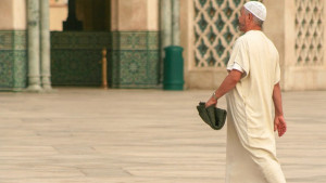 Sunnah Hari Jumat, Datangi Masjid dengan Pakaian Terbaik