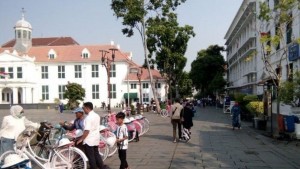 Pengunjung Dilarang Parkir Kendaraan di Kawasan Kota Tua