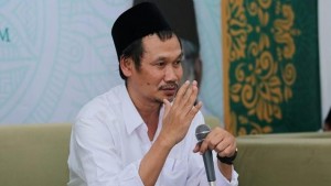 Alasan Gus Baha Selalu Pakai Bahasa Jawa Saat Berdakwah