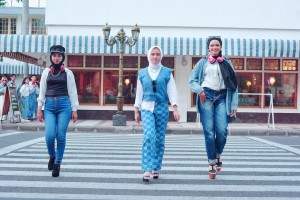 Tak Berizin dan Bikin Macet, Aksi Tunjungan Fashion Week Dibubarkan