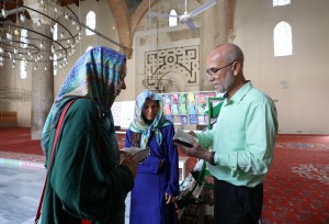 Kisah Imam Masjid di Turki, Tunjukkan Indahnya Islam Lewat Bahasa Cinta
