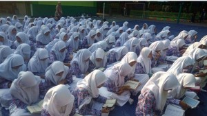 Muhammadiyah: Pembudayaan Jilbab di Sekolah Negeri Bagian dari Pendidikan