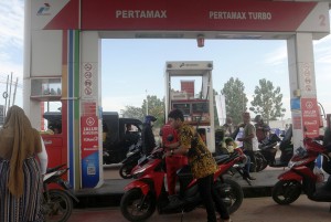 Cegah Kelangkaan BBM, Ekonom UGM Usul Naikkan Harga Pertalite