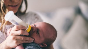 Fakta dan Mitos Seputar Ibu Menyusui, Jangan Bikin Susah Mom