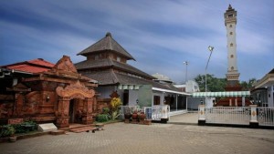 Kerajaan Dikooptasi Belanda, Pesantren Jadi Basis Massa Melawan Penjajah