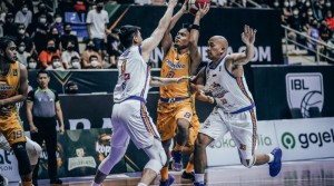 Hasil Semifinal Pertama: Satria Muda Taklukkan Prawira Bandung 85-77