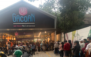 Hukum Beli Makanan dengan Nama Mie Setan, Ini Kata Buya Yahya