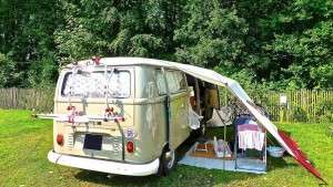 5 Barang Pendukung yang Wajib Ada di Mobil saat Touring