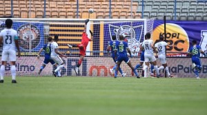 Debut Luis Milla Bawa Kemenangan Persib lawan Rans Nusantara