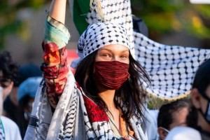 Alasan Bella Hadid Selalu Vokal Bela Palestina