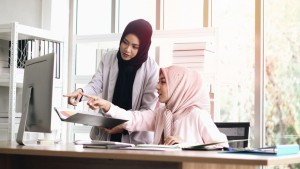 Islam Atasi Burnout: Ubah Pola Pikir Jadi Kerja Itu Wisata