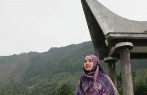 Kisah Arnita Jadi Mualaf, Berawal dari Video Ceramah Zakir Naik