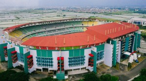 Pelatih Vietnam Keluhkan Bau Sampah di Sekitar Stadion GBT