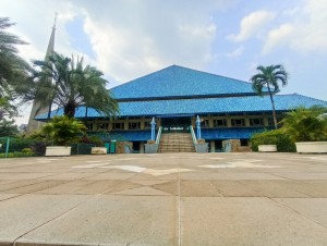 Masjid Raya Pondok Indah, Tempat Ibadah di Permukiman Elite