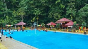 Pemandian Ertob, Wisata Air Alami dengan Ragam Wahana Seru